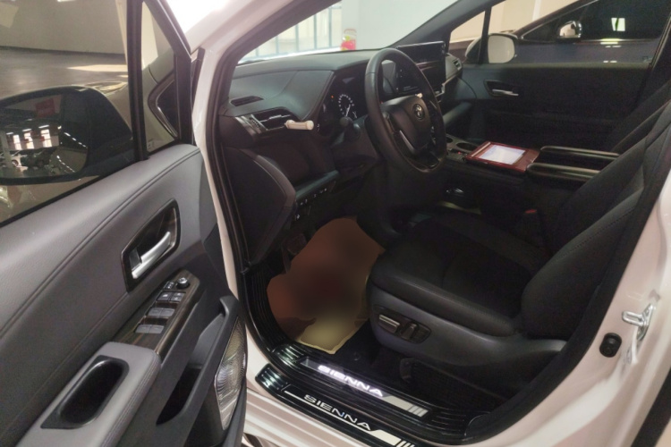 丰田 赛那SIENNA 2024款 2.5L混动 四驱尊贵版中控内饰20