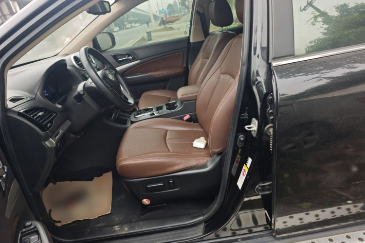 比亚迪S7 2015款 2.0T 升级版 自动尊贵型中控内饰19