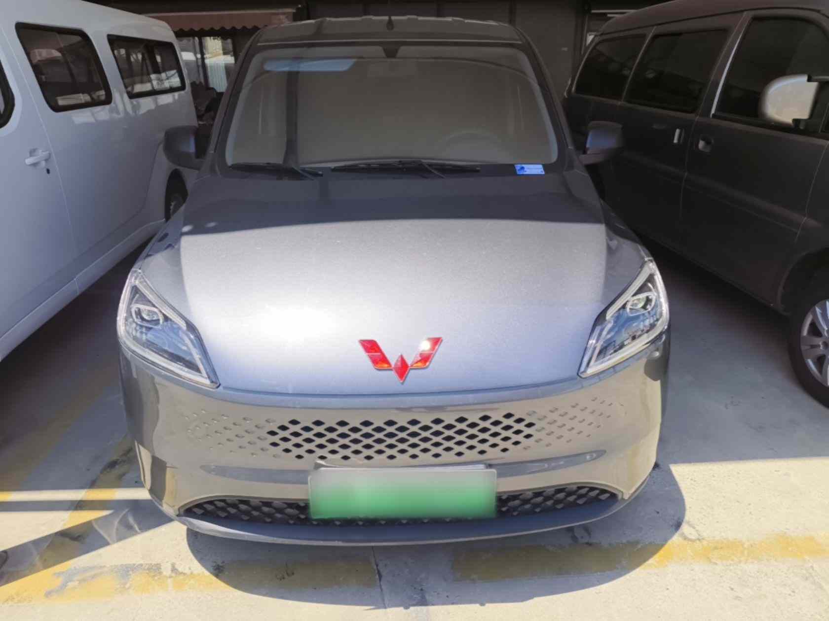 五菱汽车 五菱宏光新能源 2025款 增程式混动 50KM 实用型(1)
