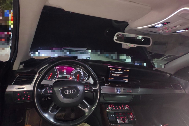 奥迪A8 2013款 A8L 45 TFSI quattro舒适型中控内饰7002