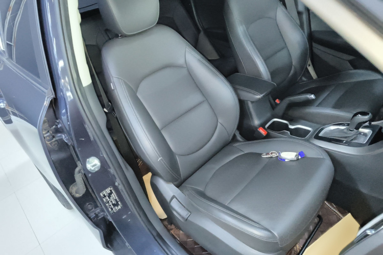 北京现代ix35 2020款 2.0L 自动两驱智勇·畅享版局部细节41