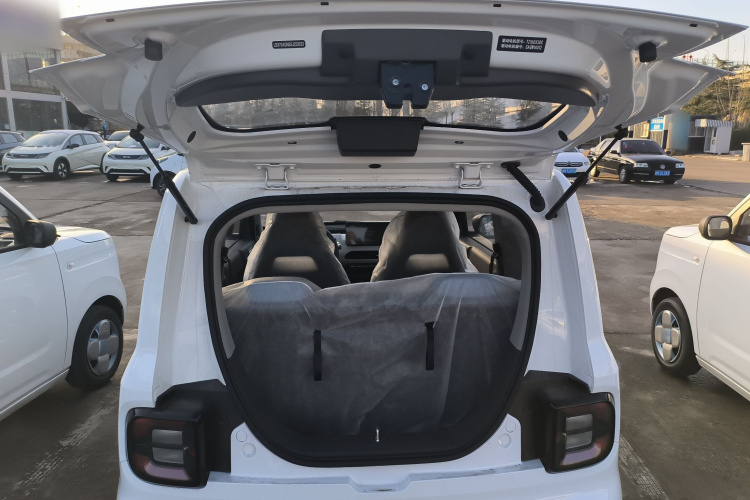 吉利银河 2024款 熊猫mini 200km 耐力熊机舱底盘23