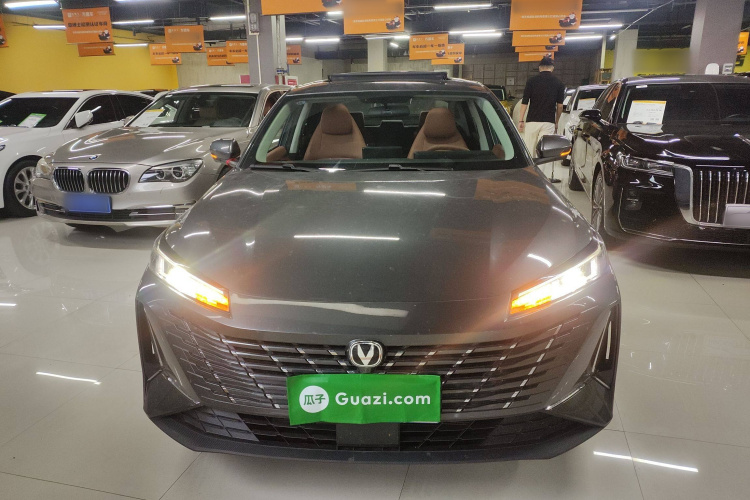 长安 逸动 2024款 1.5T GDI自动 旗舰型车身外观2