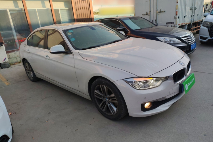 宝马3系 2016款 320Li 进取型车身外观3