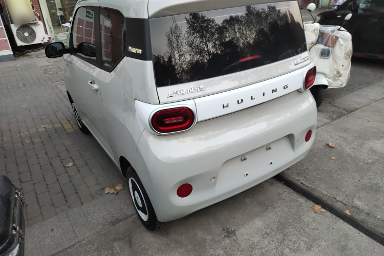 五菱汽车 宏光MINIEV 2024款 第三代 215km 青春版车身外观4