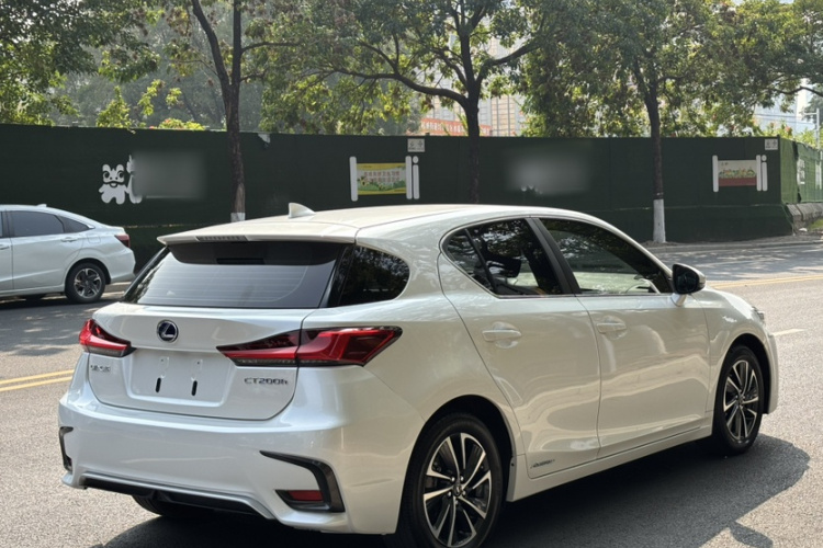 雷克萨斯CT 2020款 CT200h 精英版 单色车身外观6003