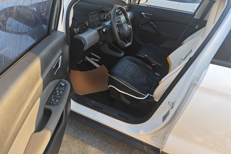 零跑汽车 零跑T03 2021款 400轻享版 磷酸铁锂中控内饰7003