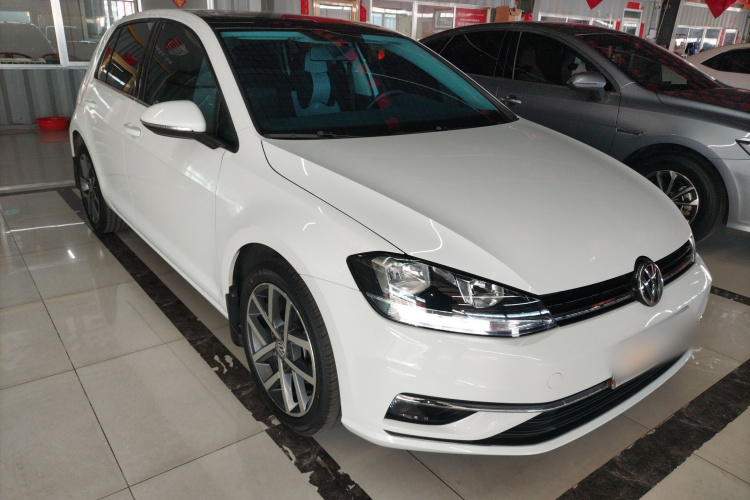 大众 高尔夫 2020款 挚爱版 200TSI DSG舒适型进取版车身外观3