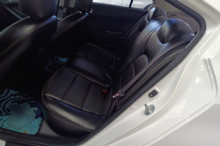 起亚K3 2016款 1.6L 手动GL中控内饰7004