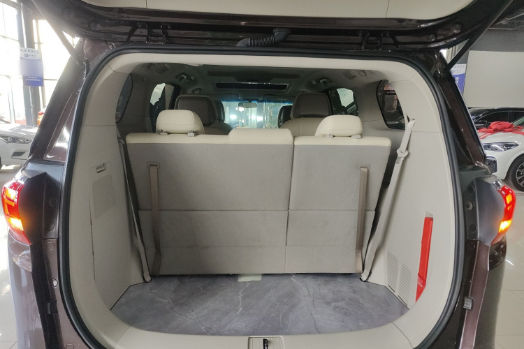 别克GL8 2018款 ES 28T 舒适型 国VI机舱底盘23