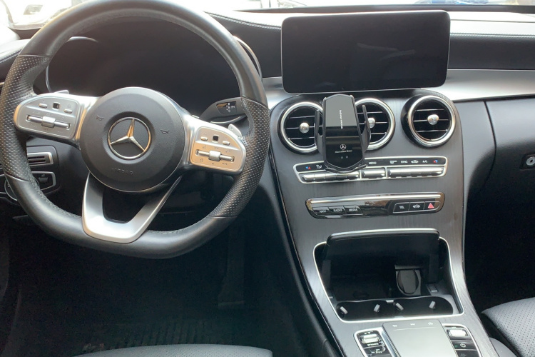 奔驰C级 2020款 改款 C 200 L 时尚型运动版中控内饰7004