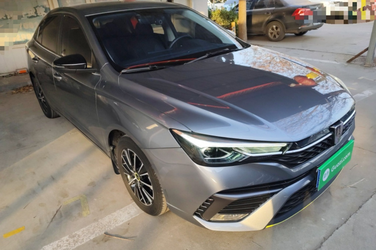 荣威i5 2021款 1.5L 手动钻石版车身外观3