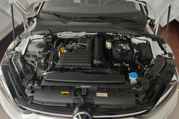 大众 2025款 凌渡L 280TSI DSG酷辣版机舱底盘24