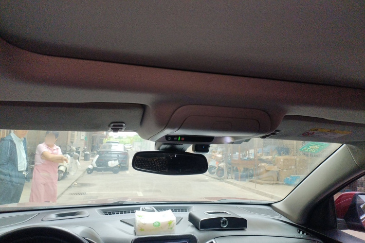 雪佛兰 探界者 2017款 550T 自动四驱捍界版局部细节22