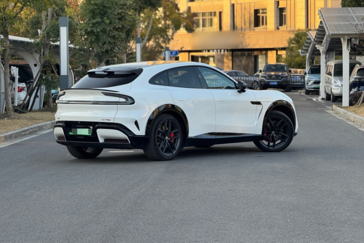 小米汽车 小米YU7 2025款 超长续航高性能四驱Max版车身外观6007