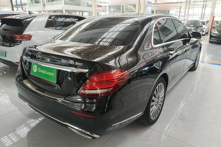 奔驰E级 2020款 改款 E 300 L 殊享版车身外观6005