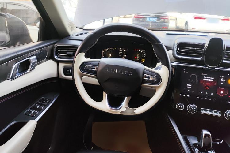 领克02 2022款 1.5TD DCT耀Plus局部细节13