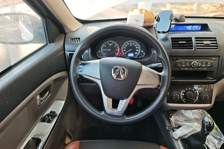 北汽威旺M20 2017款 1.5L M20S 基本型DAM15DL中控内饰13