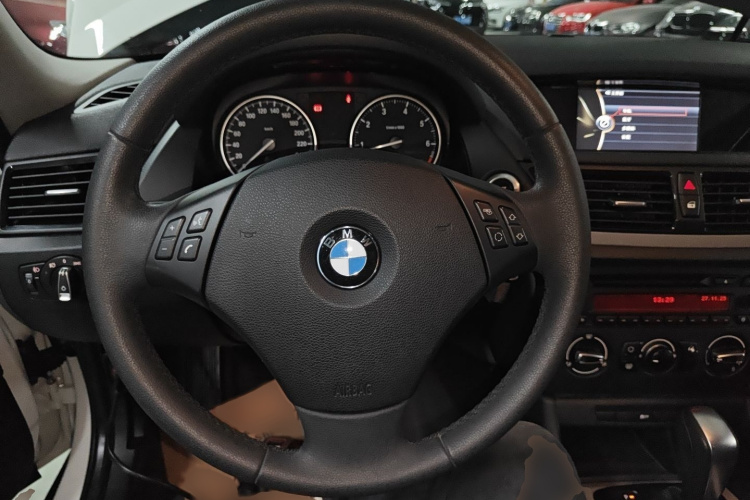 宝马X1 2013款 sDrive18i 时尚型局部细节13