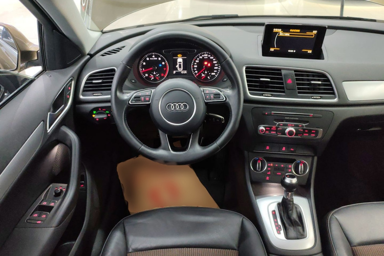 奥迪Q3 2017款 30 TFSI 时尚型中控内饰13