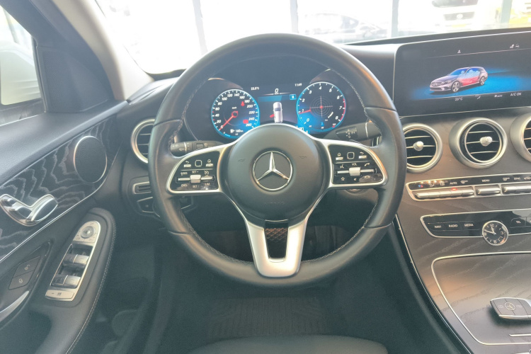 奔驰C级(进口) 2020款 改款 C 200 旅行轿车中控内饰13