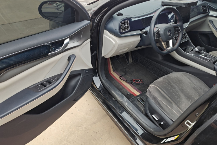 比亚迪 秦PLUS 2021款 DM-i 55KM 旗舰型中控内饰7003