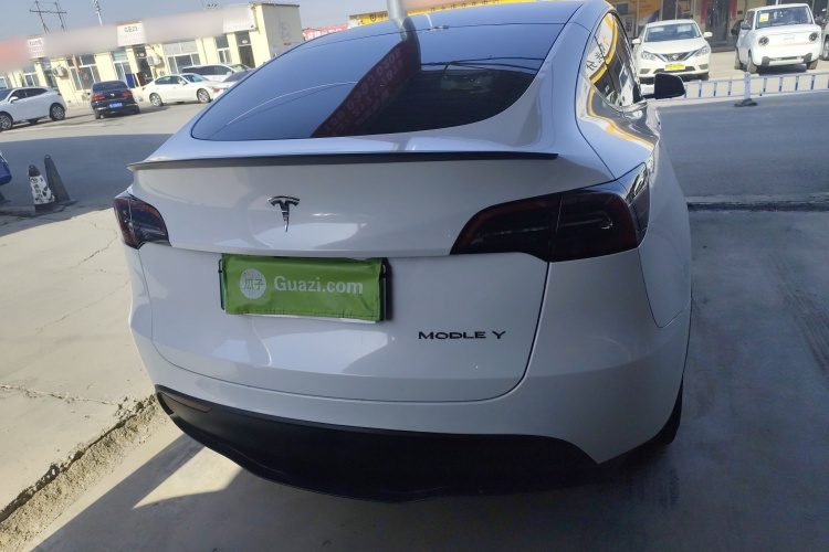 特斯拉 Model Y 2023款 长续航全轮驱动版车身外观6