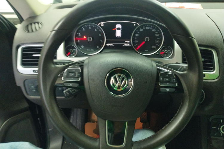 大众 途锐 2011款 3.0TSI 标配型中控内饰13