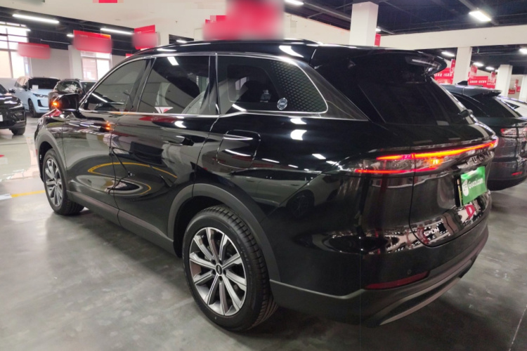 奇瑞 风云T9 2024款 120 长续航版舒适型 5座 磷酸铁锂车身外观4