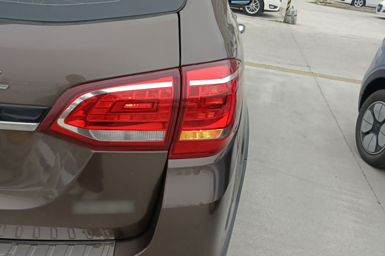 哈弗H6 2015款 运动版 1.5T 自动两驱豪华型车身外观9