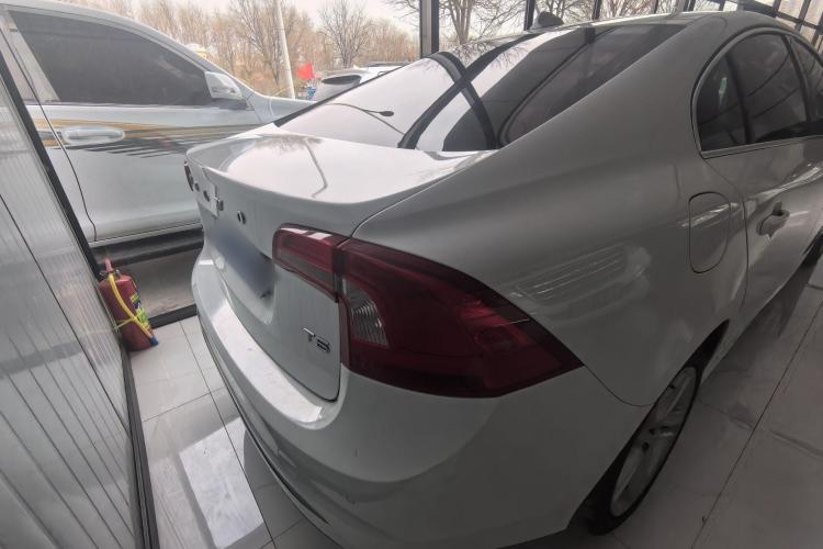 沃尔沃S60 2015款 S60L T5 智驭版车身外观6004