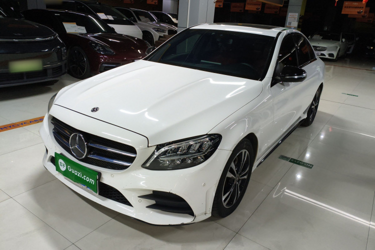 奔驰C级 2019款 C 260 运动版车身外观1