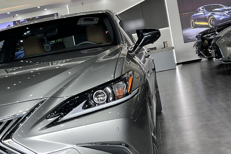 雷克萨斯ES 2020款 200 卓越版车身外观6007