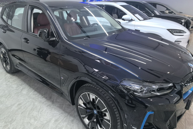 宝马iX3 2022款 创领型车身外观6002