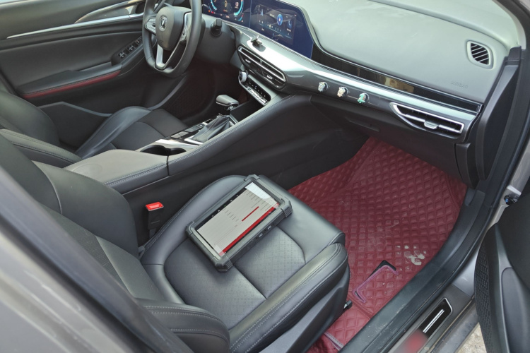 长安 逸动 2020款 PLUS 1.6L GDI 自动豪华型局部细节41