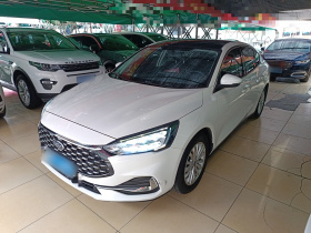 福特 福克斯 2021款 三厢 EcoBoost 180 自动锋潮型