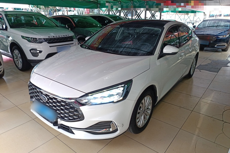 福特 福克斯 2021款 三厢 EcoBoost 180 自动锋潮型车身外观1