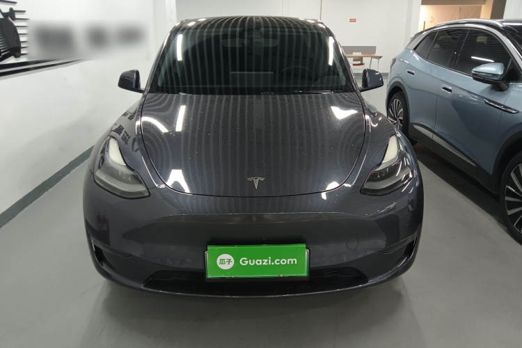 特斯拉 Model Y 2021款 长续航全轮驱动版 3D7车身外观2