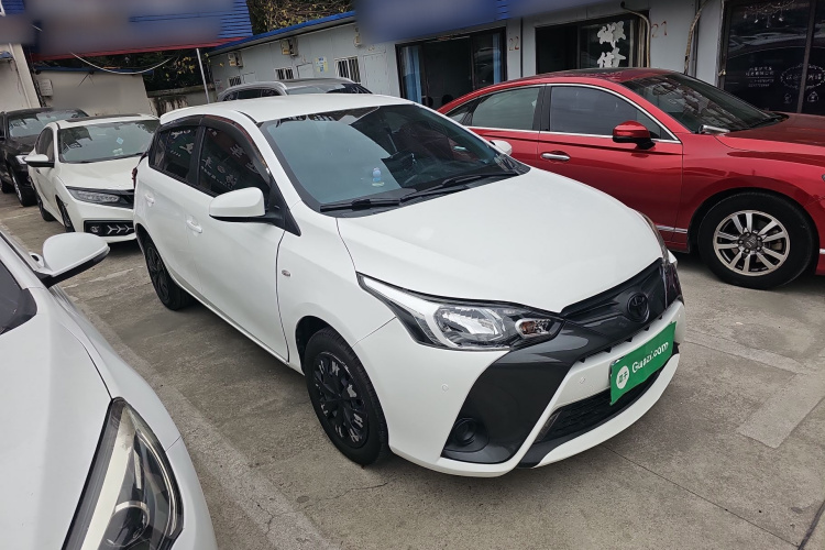 丰田 YARiS L 致炫 2016款 改款 1.5E CVT魅动版车身外观3