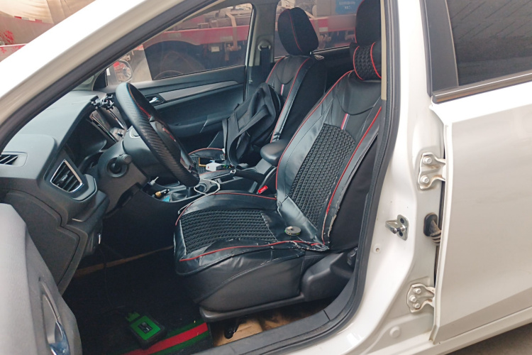 荣威360 2018款 PLUS 1.5L 手动豪华版中控内饰19