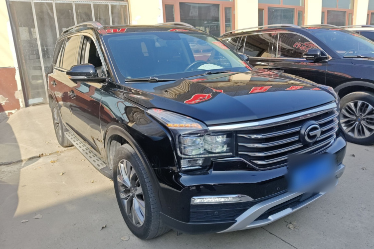 广汽传祺 传祺GS8 2017款 320T 两驱豪华智联版（七座）车身外观3