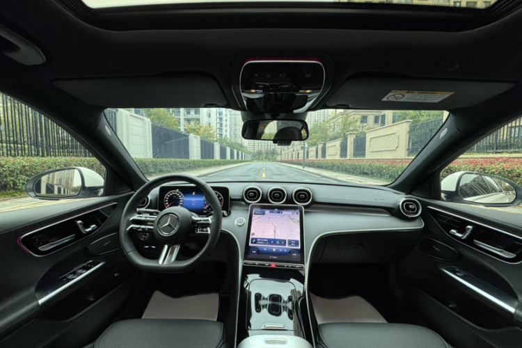 奔驰C级 2023款 C 200 L 运动版中控内饰7003