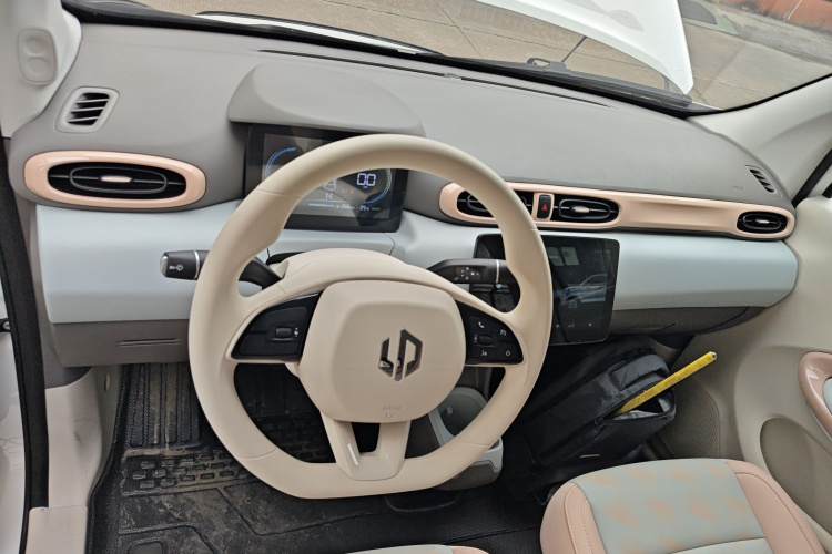 零跑汽车 零跑T03 2025款 403舒享版中控内饰12