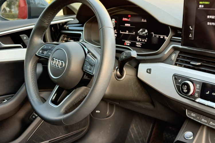 奥迪A5 2022款 Sportback 40 TFSI quattro 豪华动感型中控内饰7003