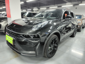 领克01 2021款 2.0TD 四驱暗夜版