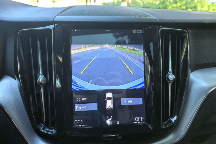 沃尔沃XC60 2019款 T5 四驱智逸版 国VI中控内饰7013