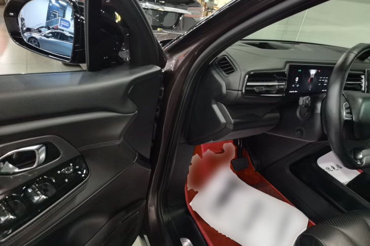 蔚来ES8 2018款 355KM 基准版 七座版中控内饰7003