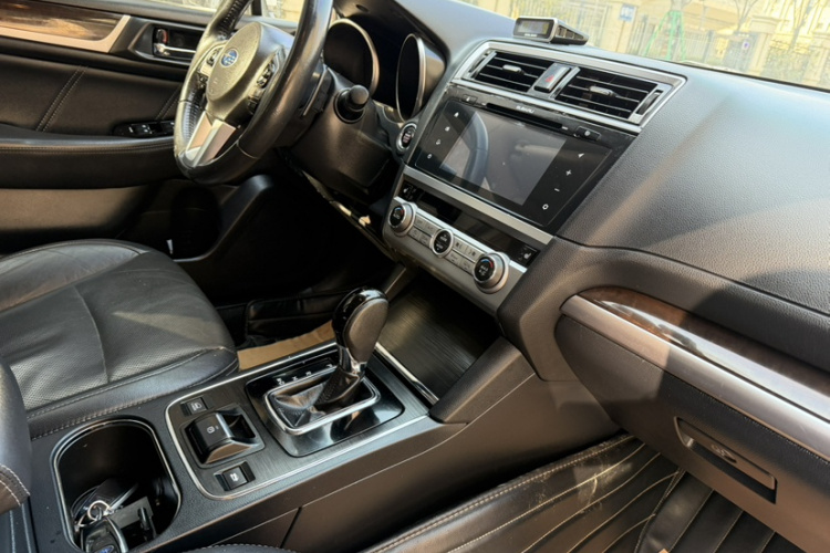 斯巴鲁 傲虎 2016款 2.5i 豪华导航版中控内饰7006