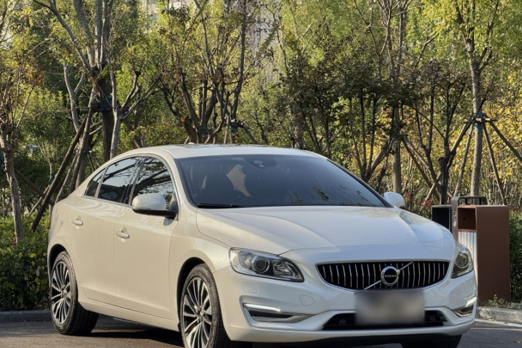 沃尔沃S60 2019款 S60L T5 智远版车身外观6001