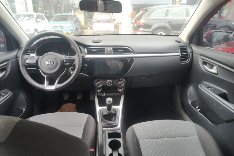 起亚K2 2017款 三厢 1.4L MT GLS中控内饰7002